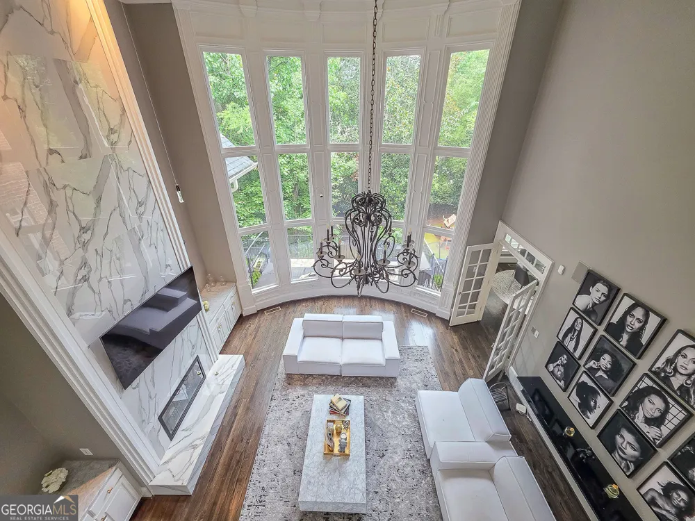 8190 Nesbit Ferry RD Sandy Springs, GA 30350