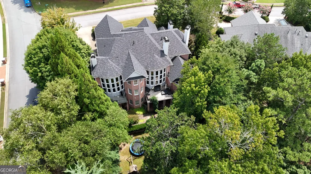 8190 Nesbit Ferry RD Sandy Springs, GA 30350