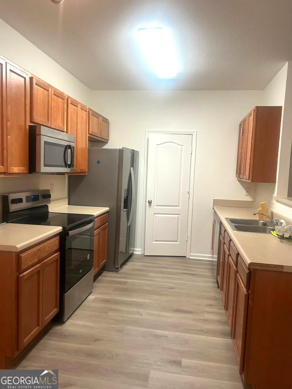 1253 Chinon PT Lithonia, GA 30058