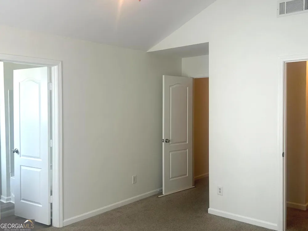 1253 Chinon PT Lithonia, GA 30058