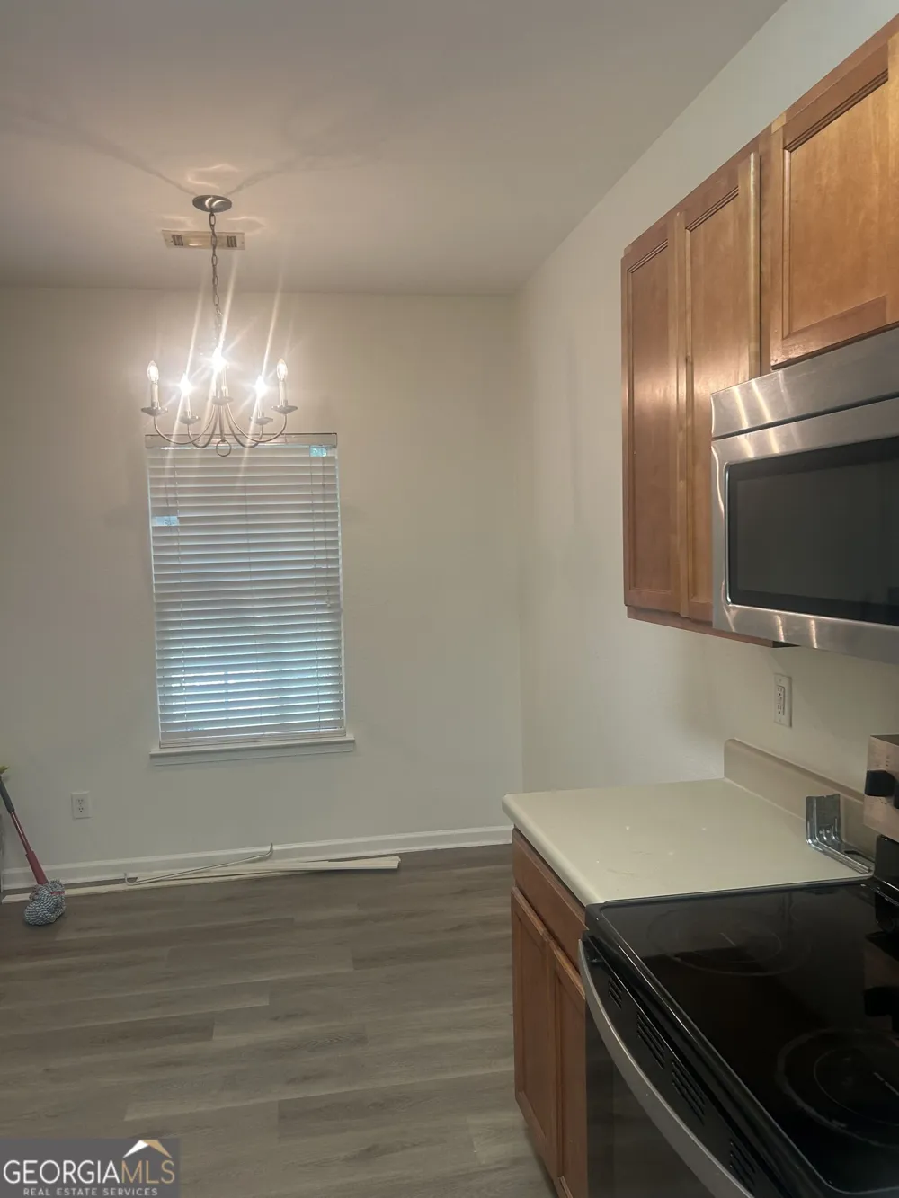 1253 Chinon PT Lithonia, GA 30058