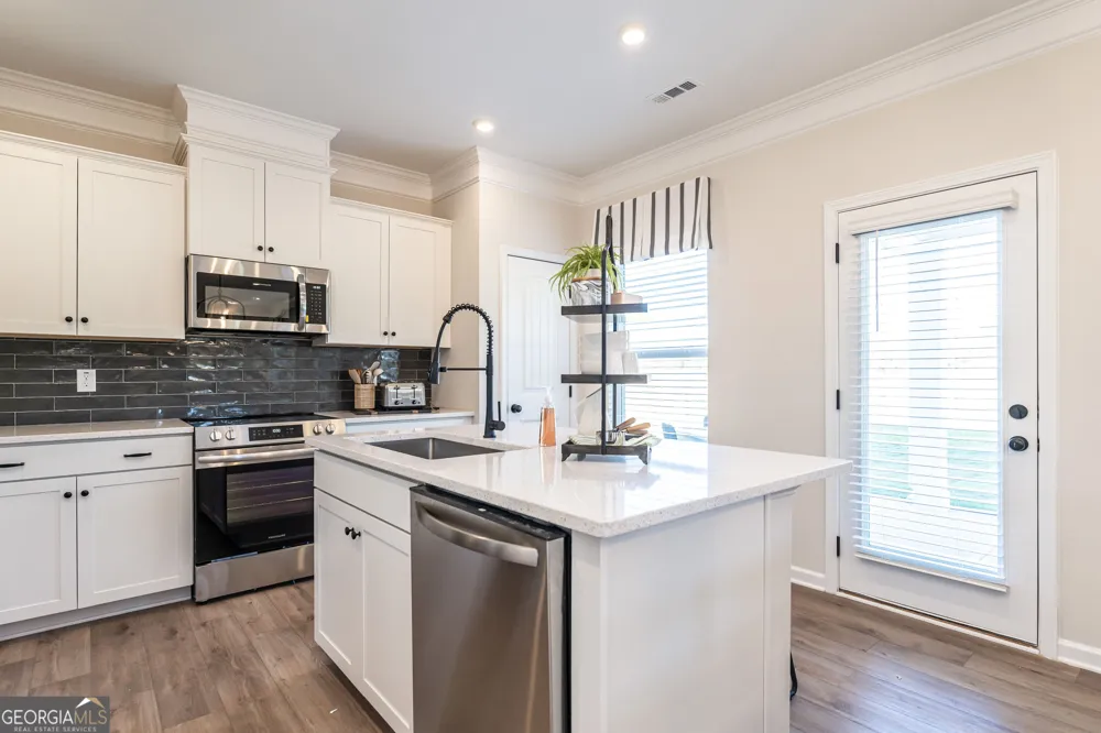 328 Artimis DR Dalton, GA 30720