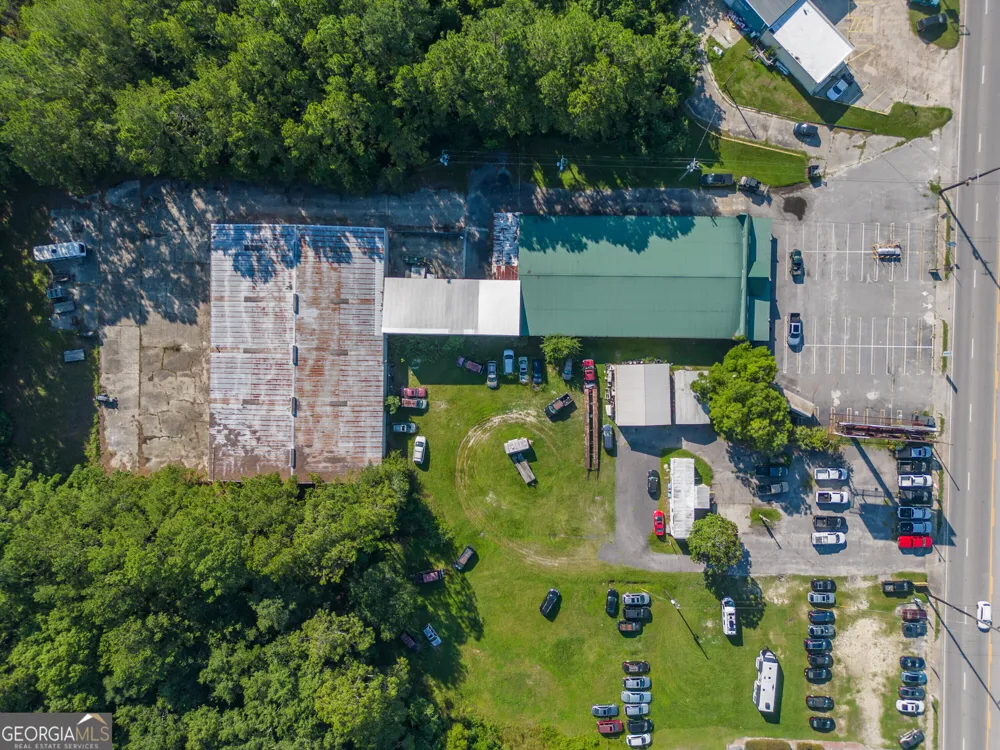 2023 Memorial DR Waycross, GA 31501