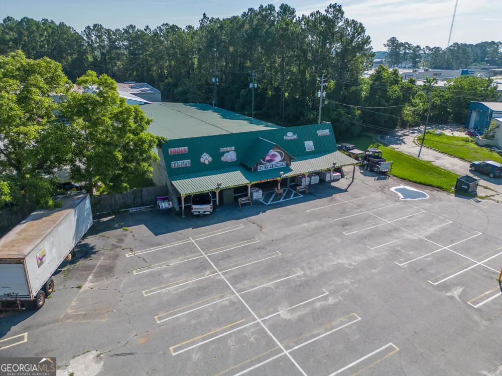 2023 Memorial DR Waycross, GA 31501