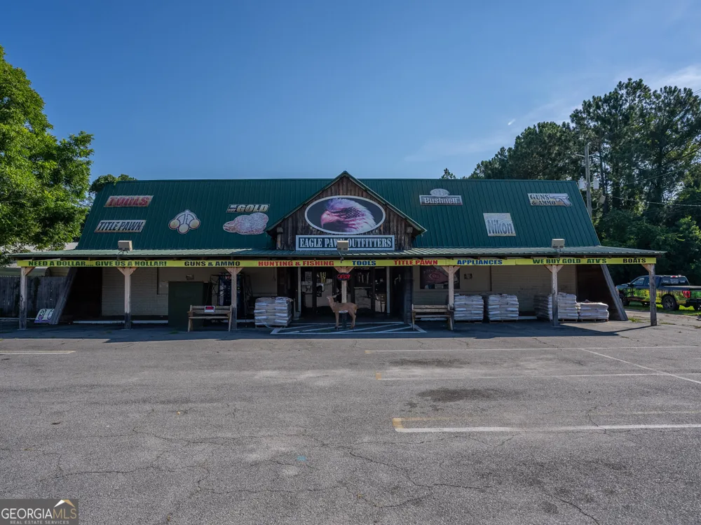 2023 Memorial DR Waycross, GA 31501
