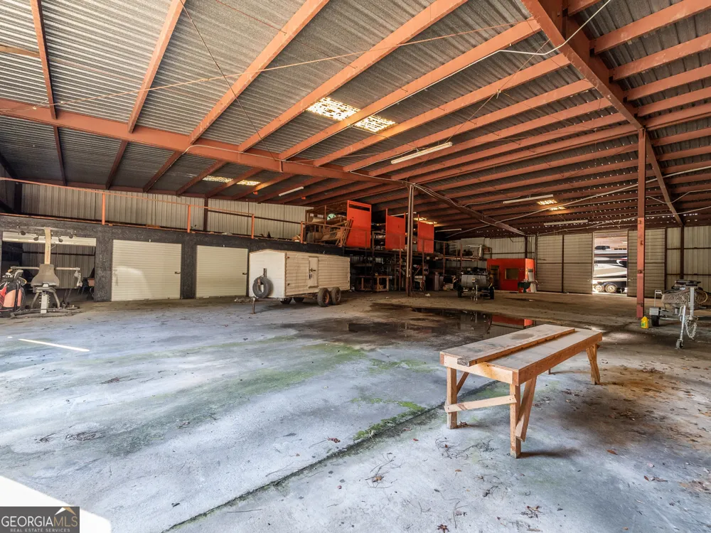 2023 Memorial DR Waycross, GA 31501