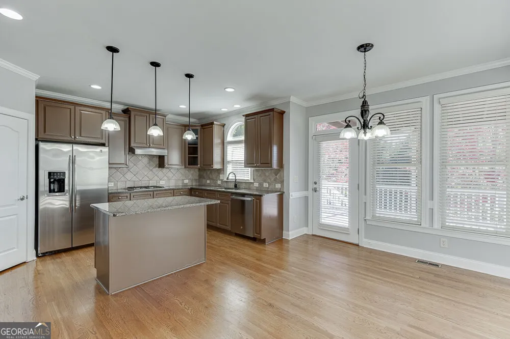 7708 Sleepy Lagoon WAY Flowery Branch, GA 30542