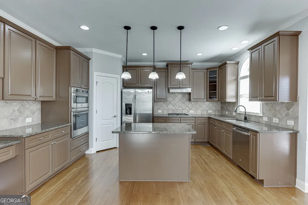 7708 Sleepy Lagoon WAY Flowery Branch, GA 30542