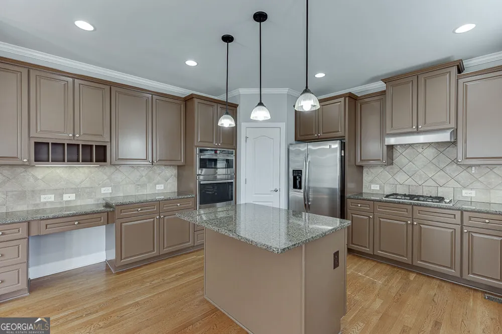 7708 Sleepy Lagoon WAY Flowery Branch, GA 30542