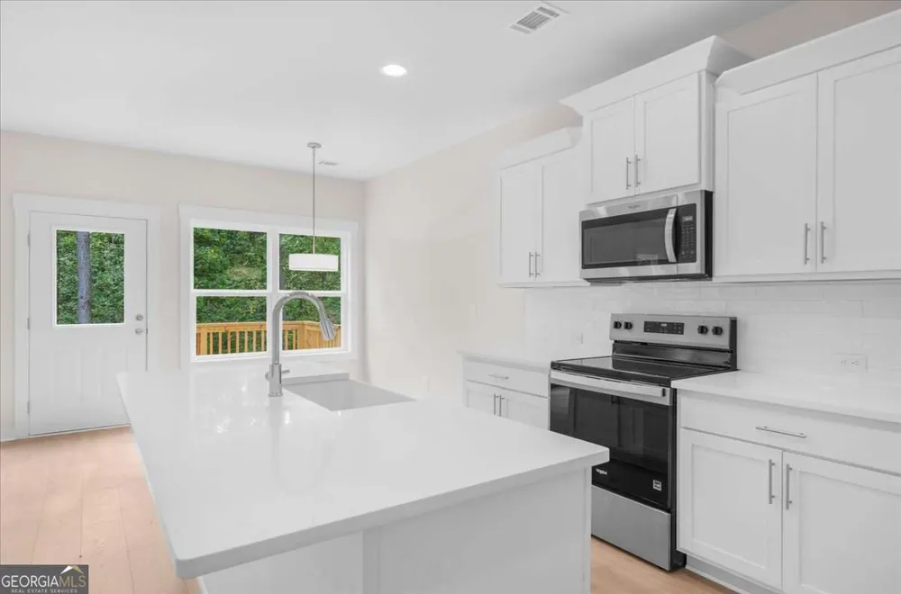 370 West Woods DR Dahlonega, GA 30533