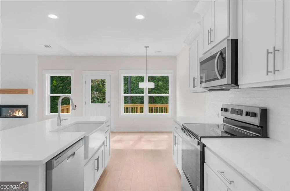 370 West Woods DR Dahlonega, GA 30533