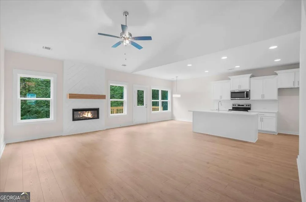 370 West Woods DR Dahlonega, GA 30533