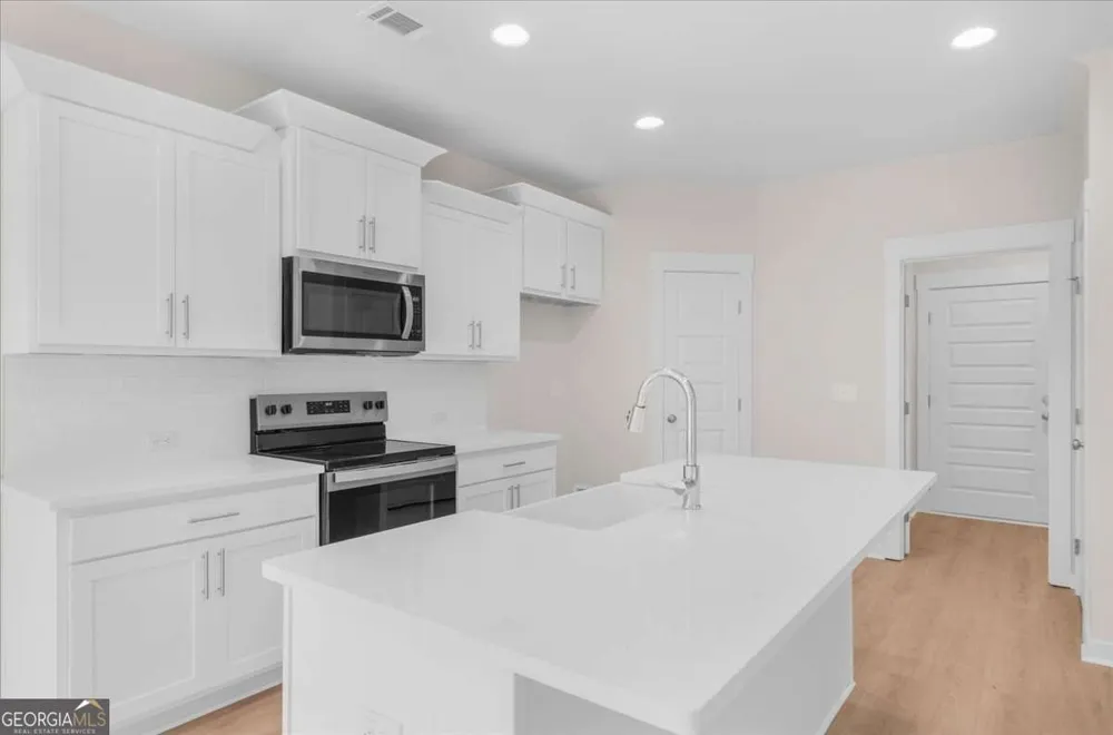 370 West Woods DR Dahlonega, GA 30533