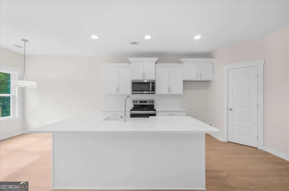 370 West Woods DR Dahlonega, GA 30533