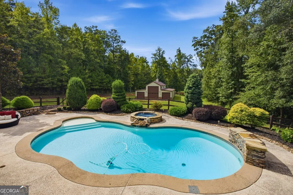 559 Macedonia RD Covington, GA 30014