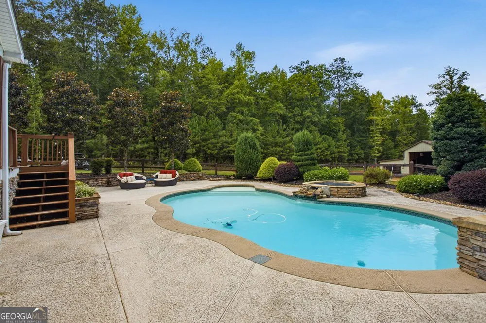 559 Macedonia RD Covington, GA 30014
