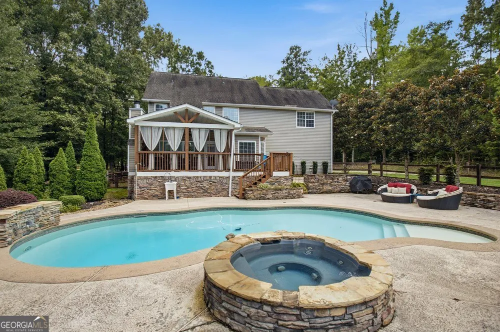 559 Macedonia RD Covington, GA 30014