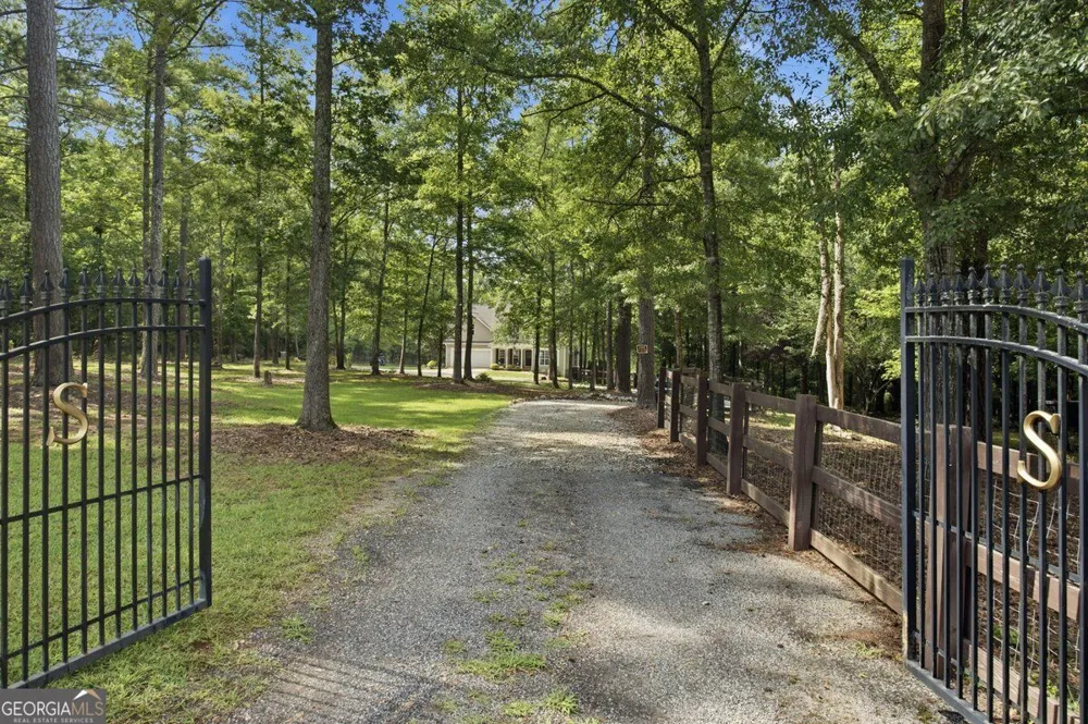 559 Macedonia RD Covington, GA 30014