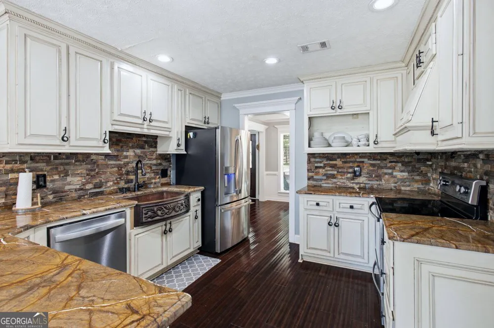559 Macedonia RD Covington, GA 30014