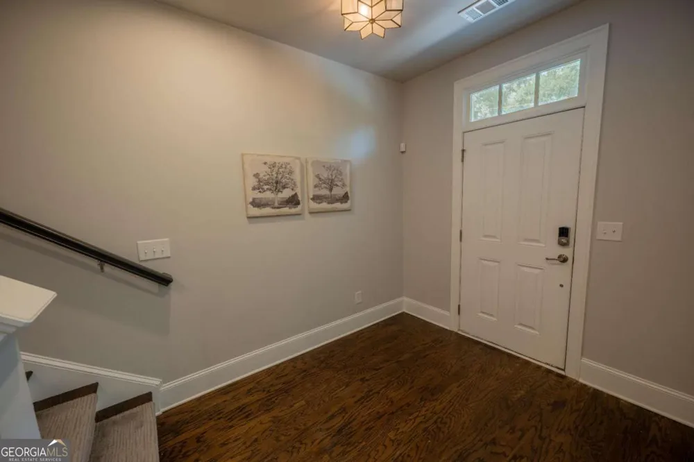 130 Clover CT Roswell, GA 30075