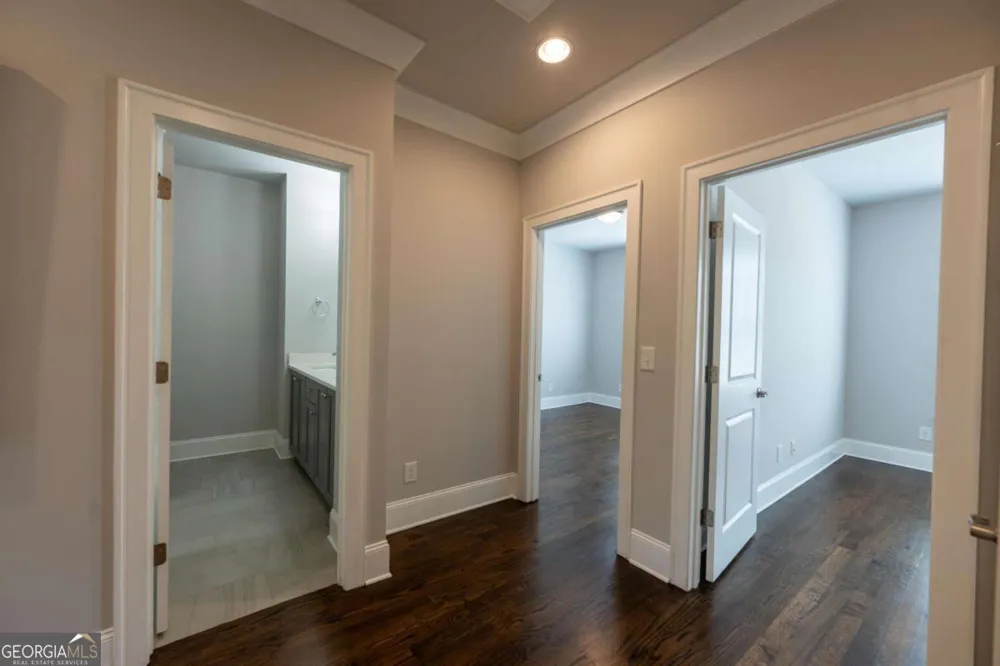 130 Clover CT Roswell, GA 30075