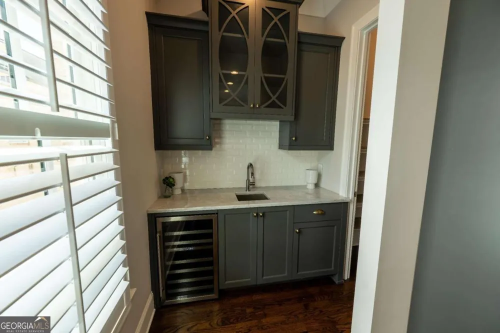 130 Clover CT Roswell, GA 30075