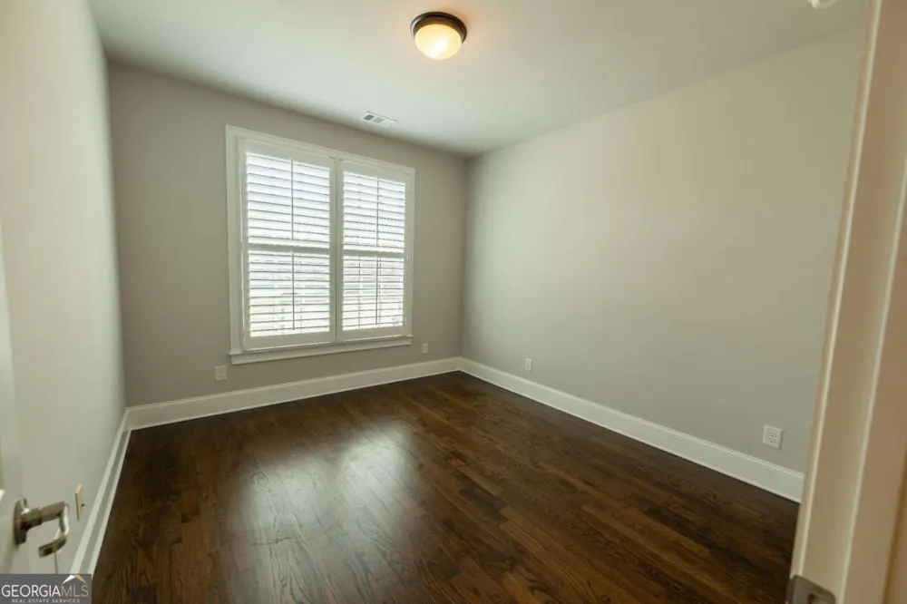 130 Clover CT Roswell, GA 30075