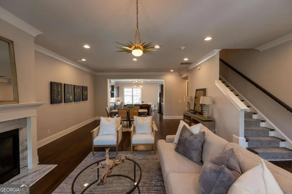 130 Clover CT Roswell, GA 30075