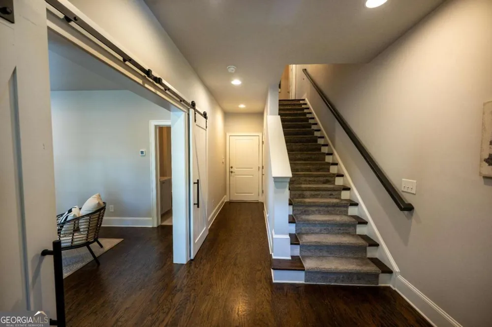 130 Clover CT Roswell, GA 30075