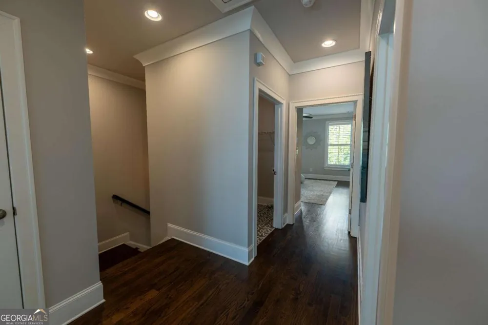 130 Clover CT Roswell, GA 30075