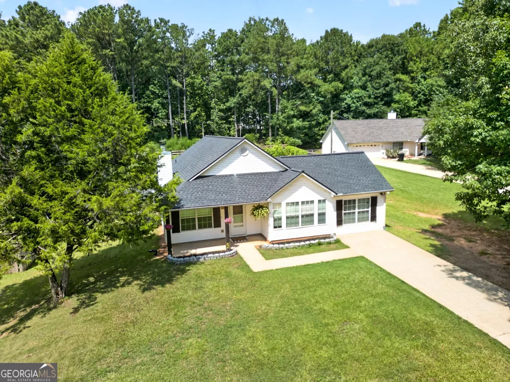 109 Jenny RD Grantville, GA 30220