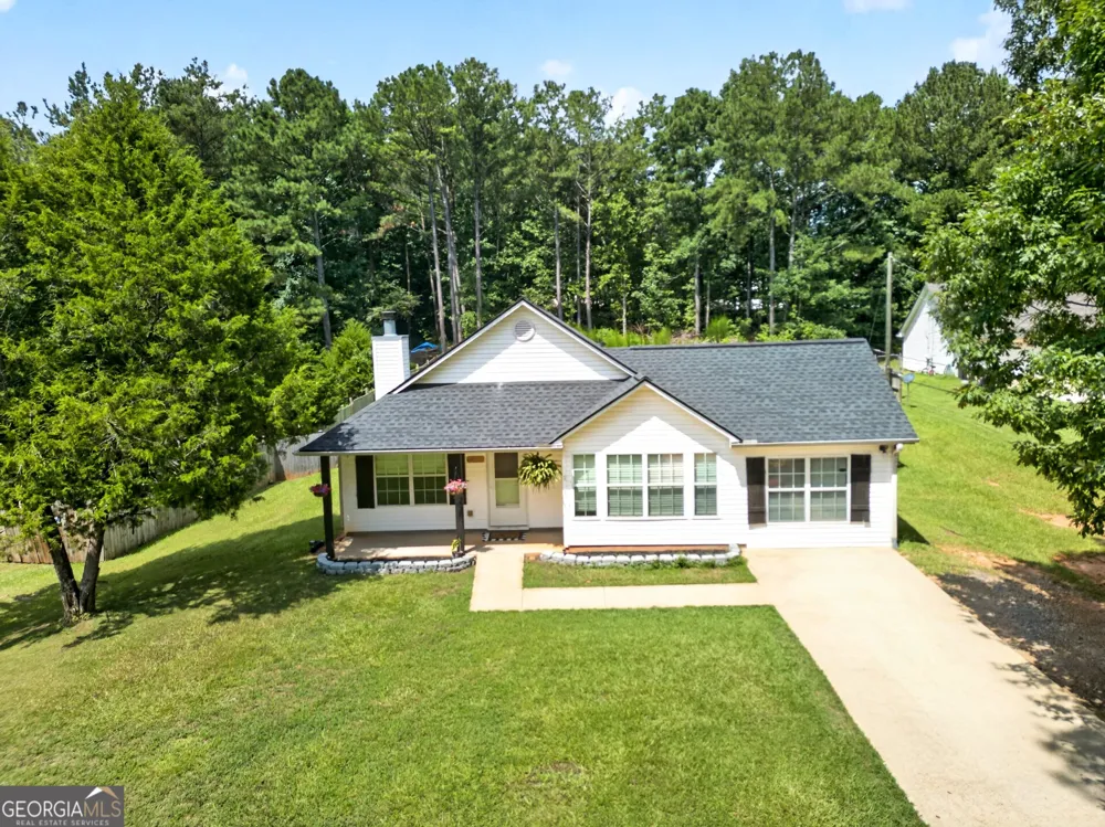 109 Jenny RD Grantville, GA 30220