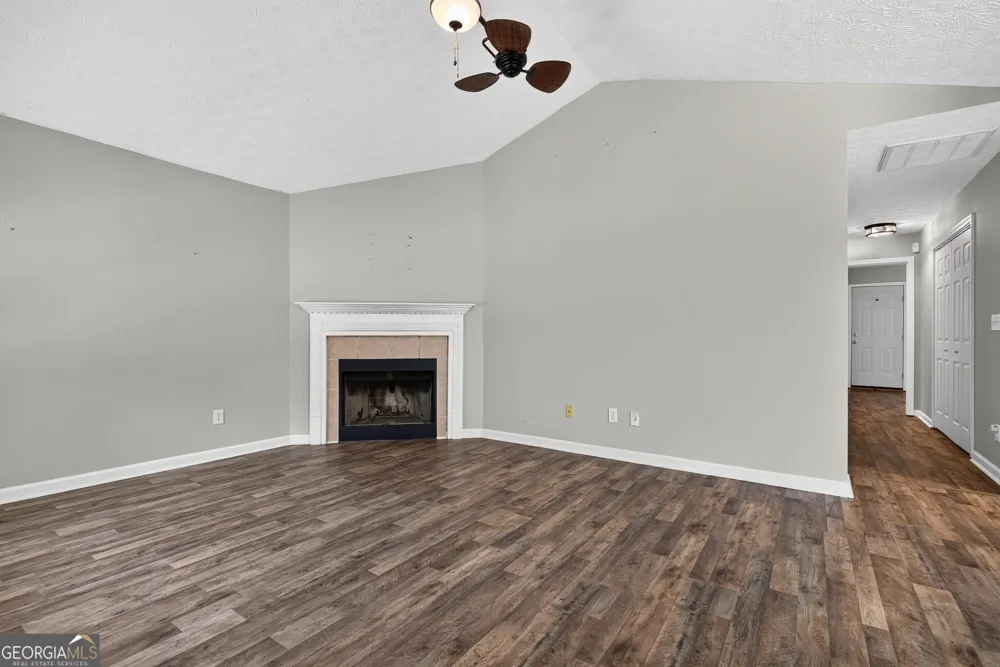 109 Jenny RD Grantville, GA 30220
