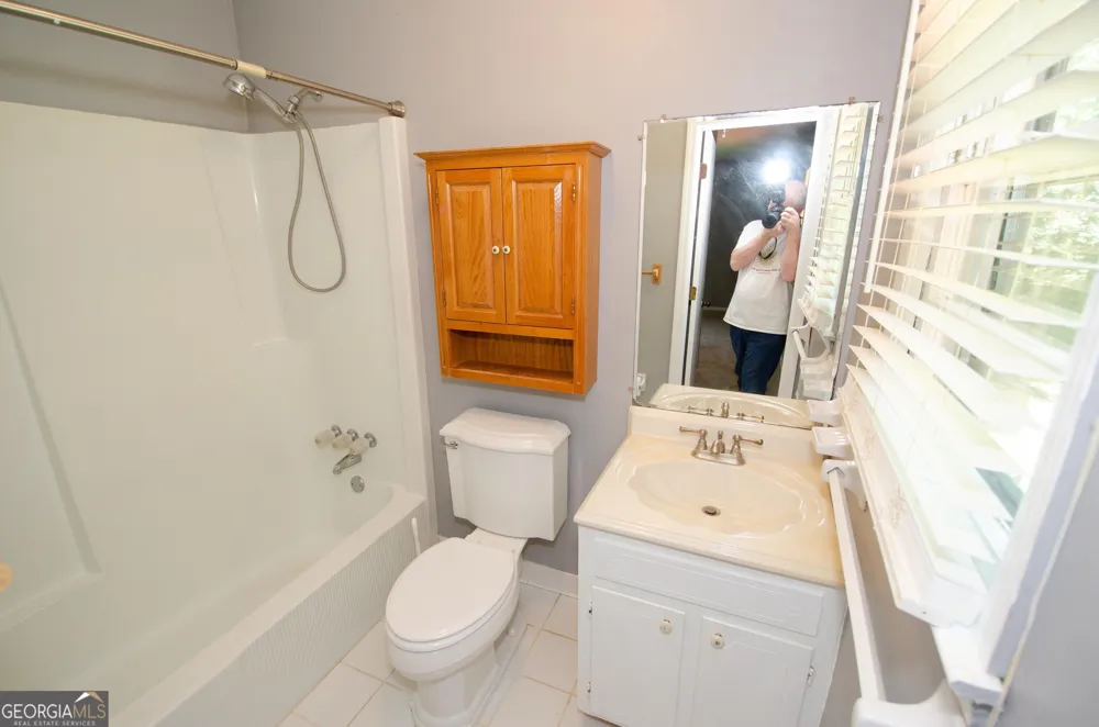 202 Sivell RD LaGrange, GA 30241