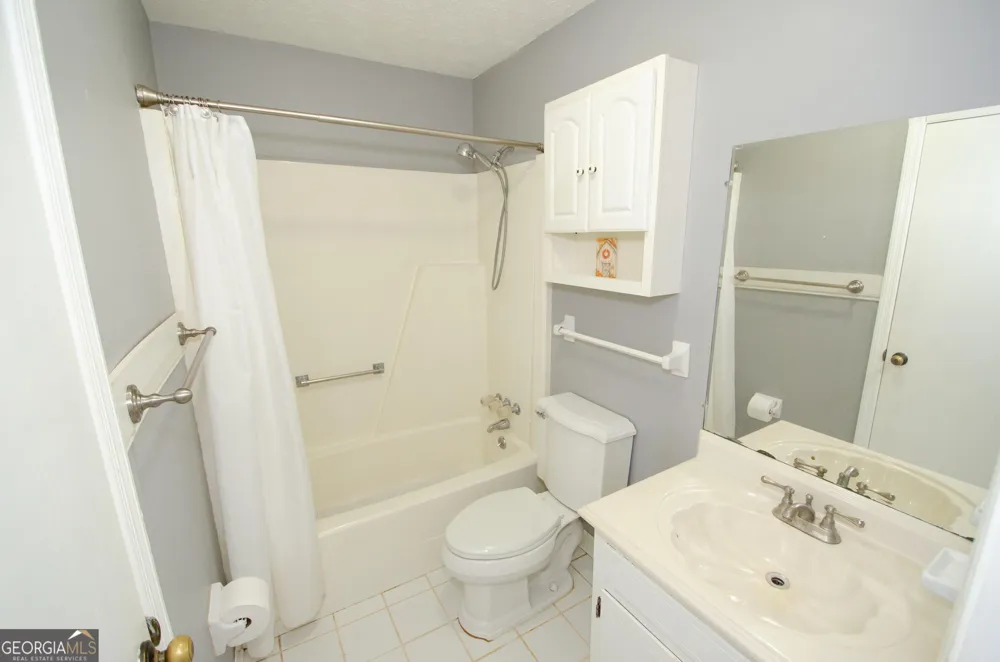 202 Sivell RD LaGrange, GA 30241