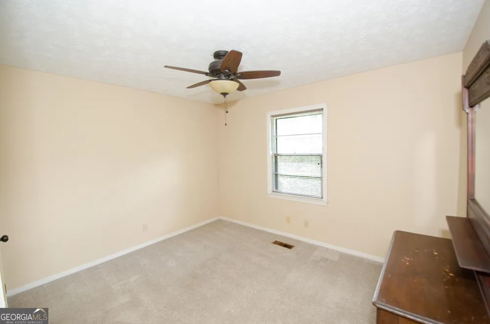 202 Sivell RD LaGrange, GA 30241