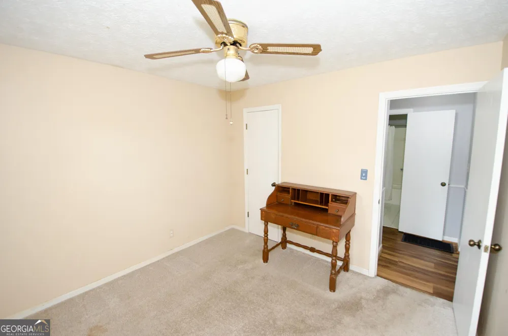 202 Sivell RD LaGrange, GA 30241