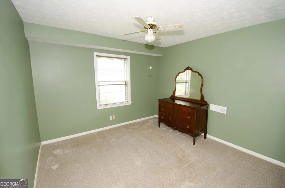 202 Sivell RD LaGrange, GA 30241