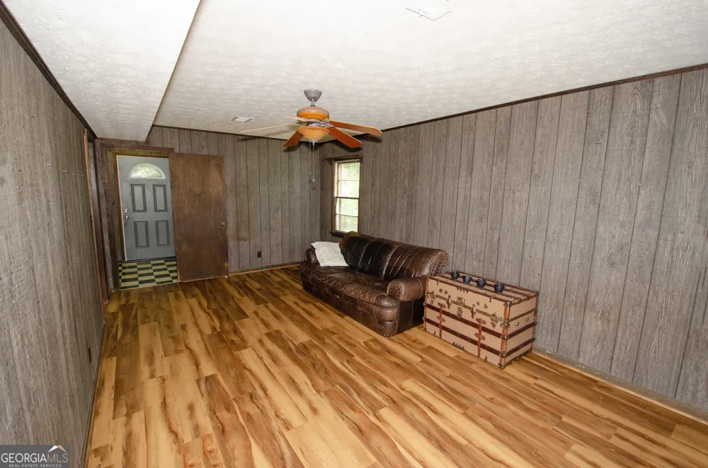 202 Sivell RD LaGrange, GA 30241