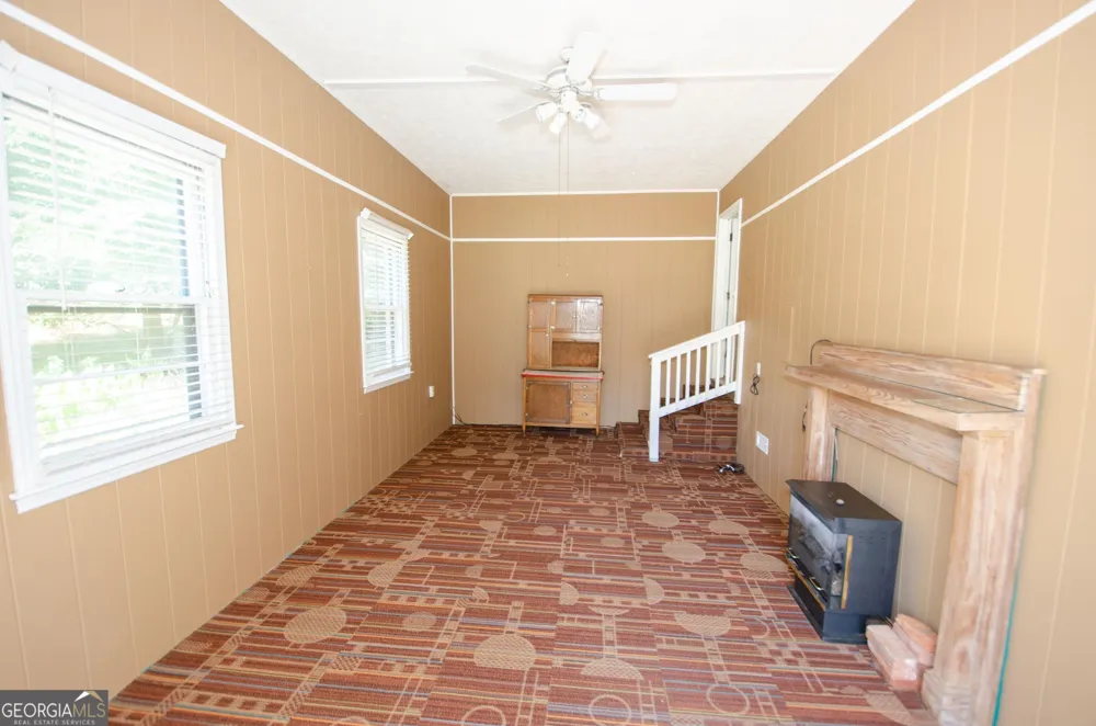202 Sivell RD LaGrange, GA 30241