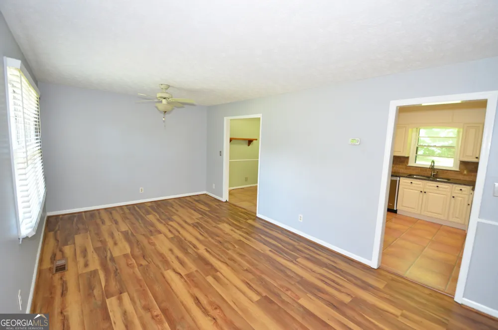 202 Sivell RD LaGrange, GA 30241