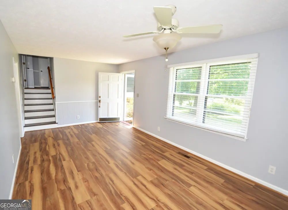 202 Sivell RD LaGrange, GA 30241