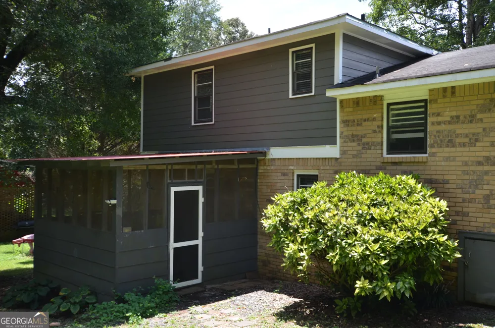 202 Sivell RD LaGrange, GA 30241