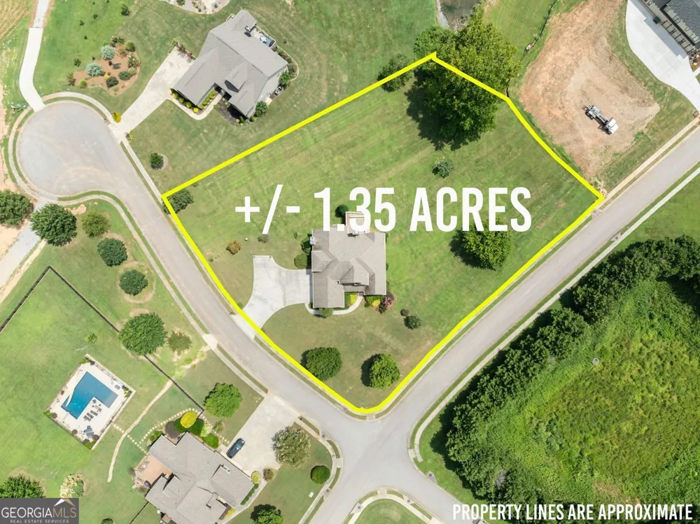 8510 Pintail CT Lula, GA 30554