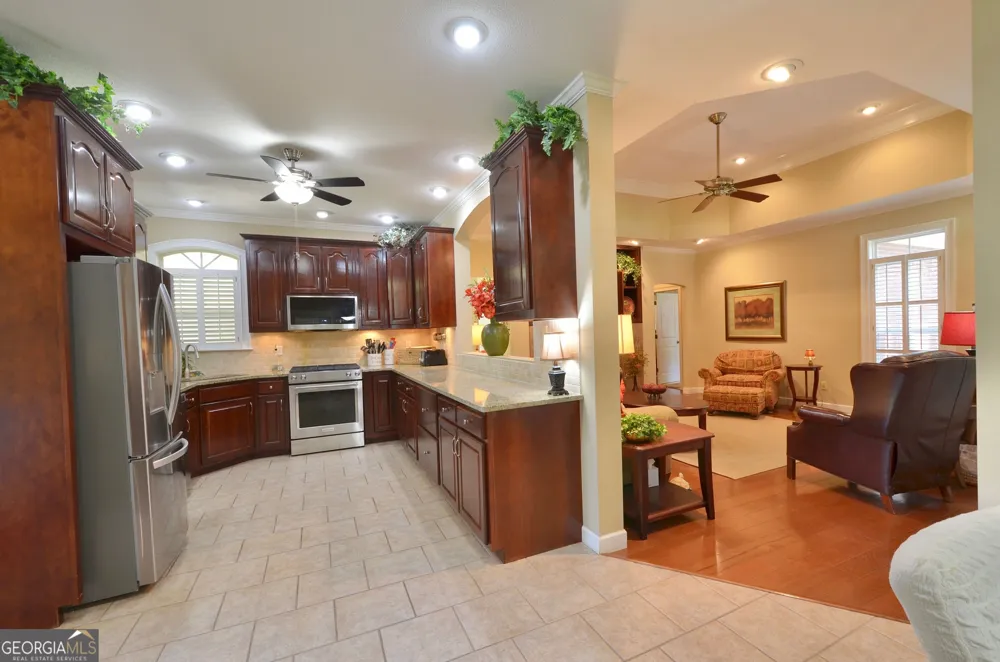 989 Wood Valley DR Eastman, GA 31023