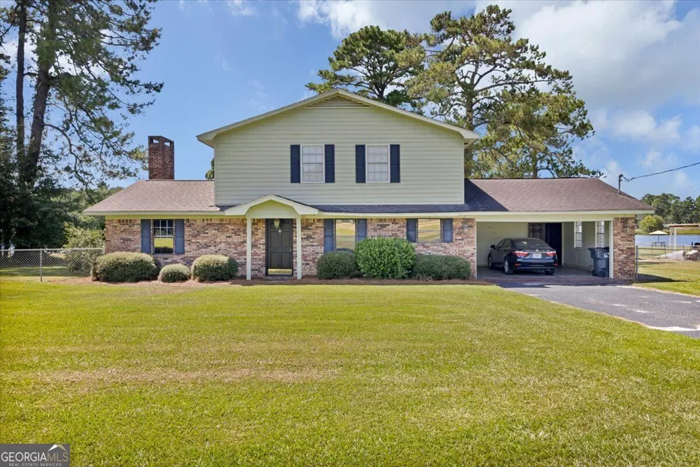 443 Lakeshore RD Pelham, GA 31779