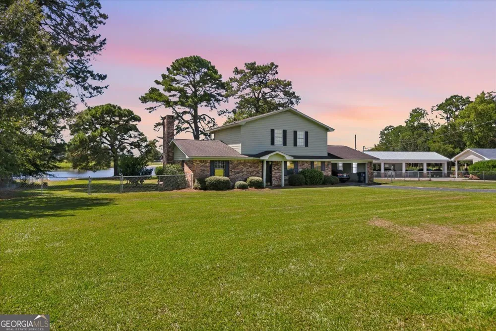 443 Lakeshore RD Pelham, GA 31779