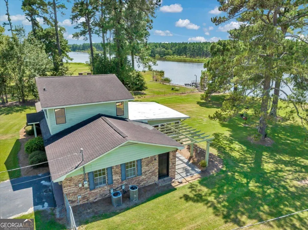 443 Lakeshore RD Pelham, GA 31779