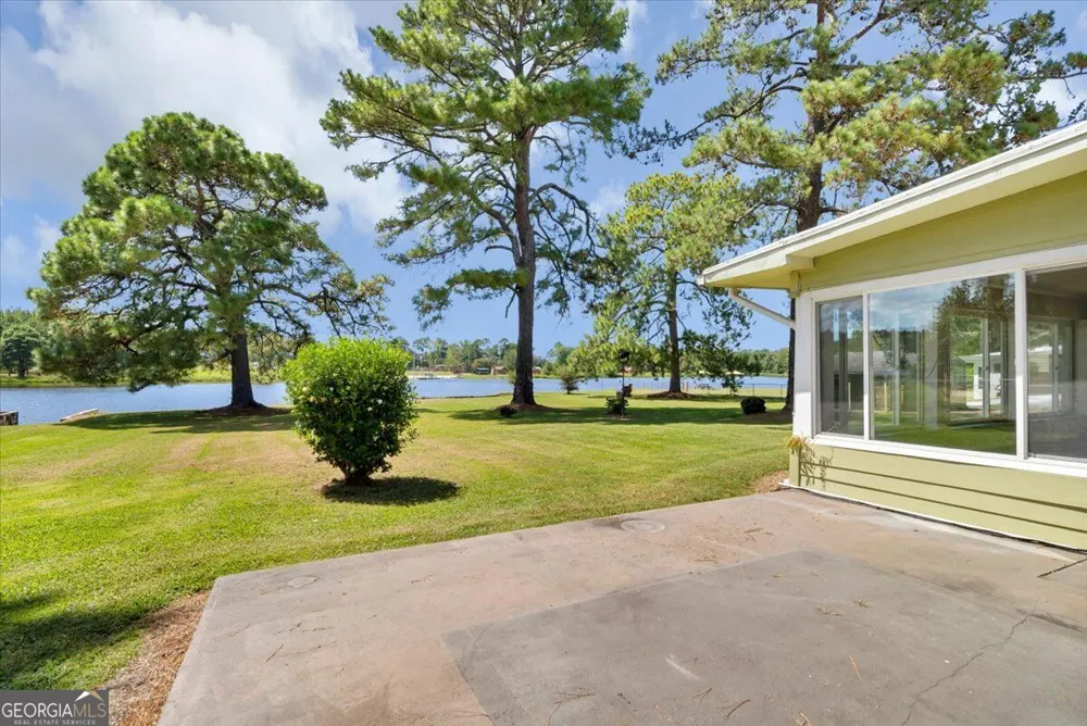 443 Lakeshore RD Pelham, GA 31779