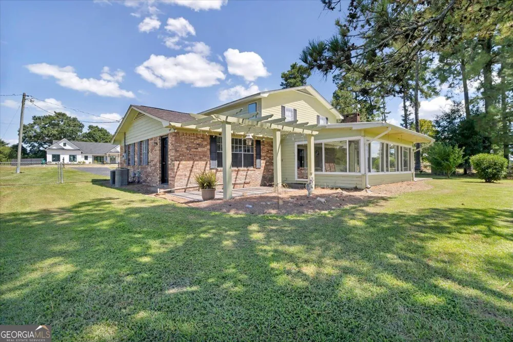 443 Lakeshore RD Pelham, GA 31779